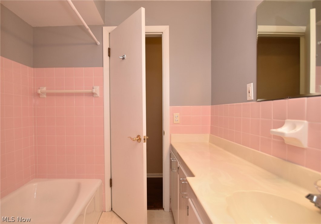 D Neros 09d 01 - Residential