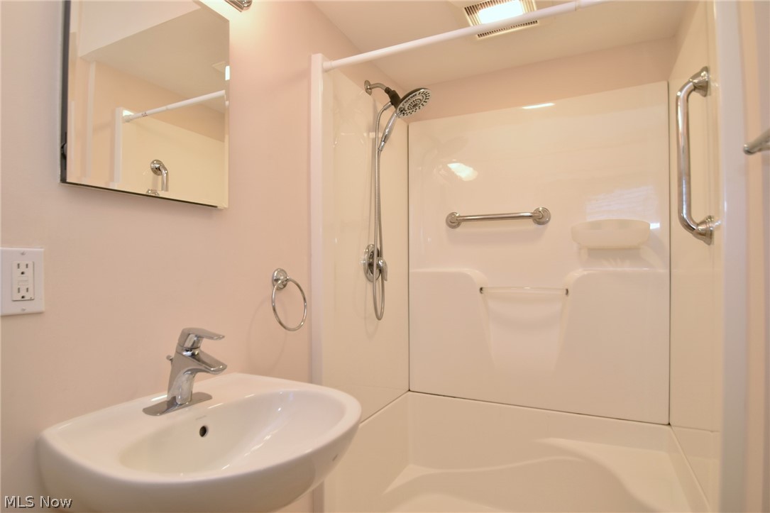 D Neros 09d 01 - Residential