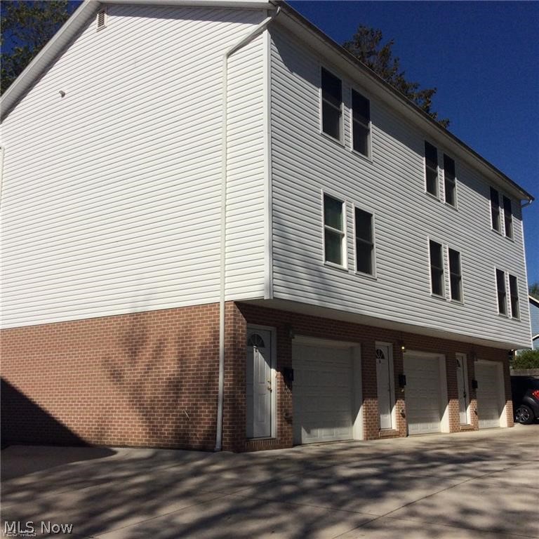 Newer, modern apartment building close to all amenties and highway access, within walking distance of the Cuyahoga Falls Natatorium and downtown Cuyahoga Falls! Featuring 2 bedrooms, 1.5 bathroom with 1 car attached garage. Washer/dryer hookup available on site. This apartment has been freshly repainted and carpets professionally cleaned. This apartment is ready for you to move in and enjoy!!