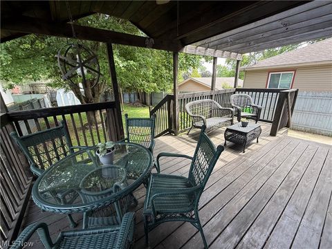 Tiny photo for 225 29th Street NW, Barberton, OH 44203 (MLS # 5214672)