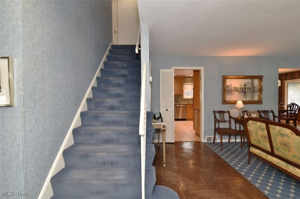 Photo of 23575 Shelburne Road, Shaker Heights, OH 44122 (MLS # 5184155)