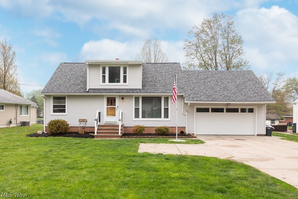 Photo of 3724 E Wallings Road, Broadview Heights, OH 44147 (MLS # 5204914)