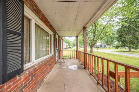Tiny photo for 108 Fairlawn Avenue, Niles, OH 44446 (MLS # 5219786)