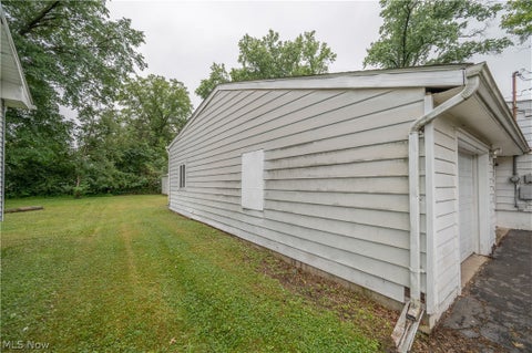 Tiny photo for 108 Fairlawn Avenue, Niles, OH 44446 (MLS # 5219786)