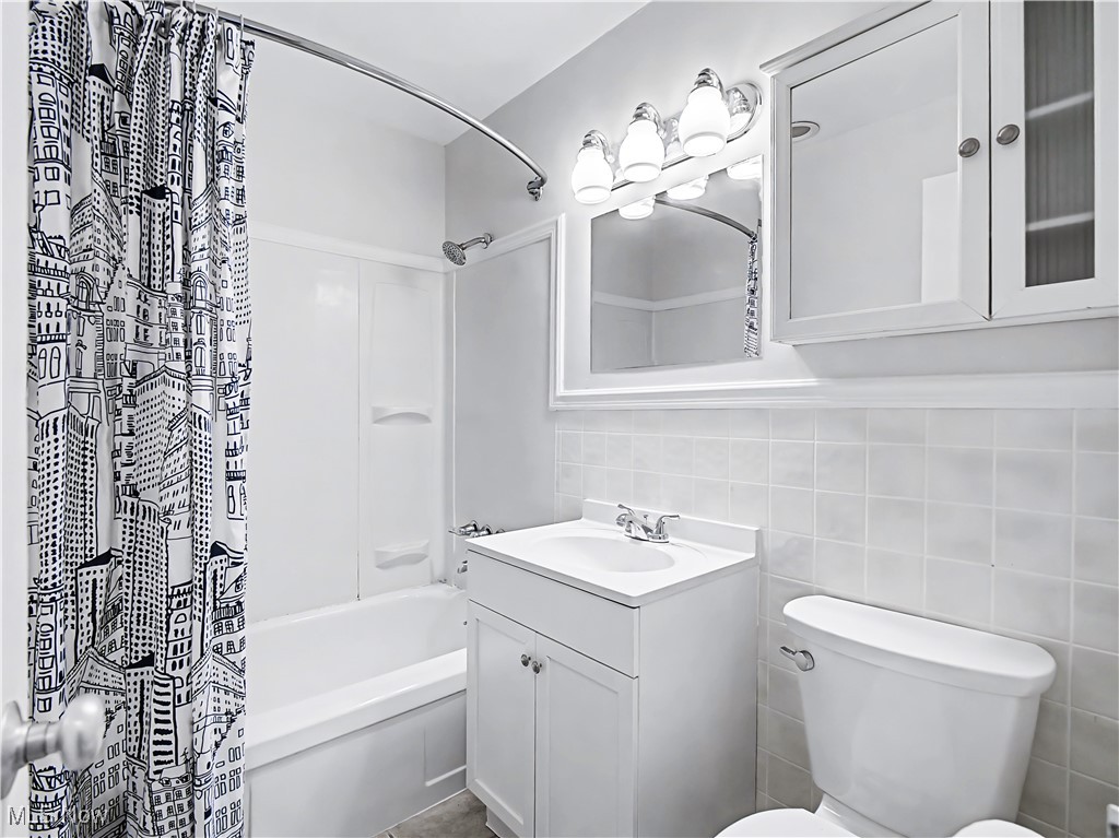 Lake House Condos - Residential