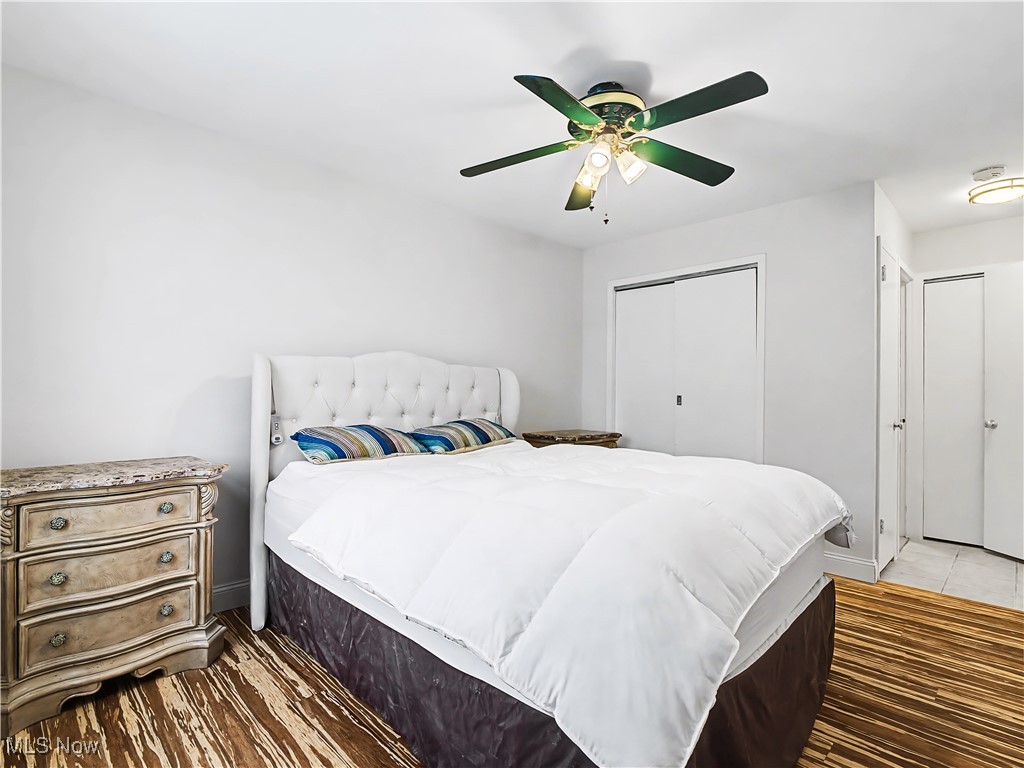 Lake House Condos - Residential