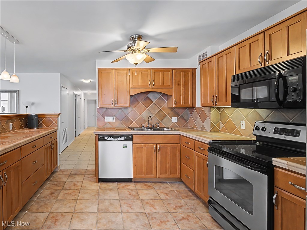 Lake House Condos - Residential