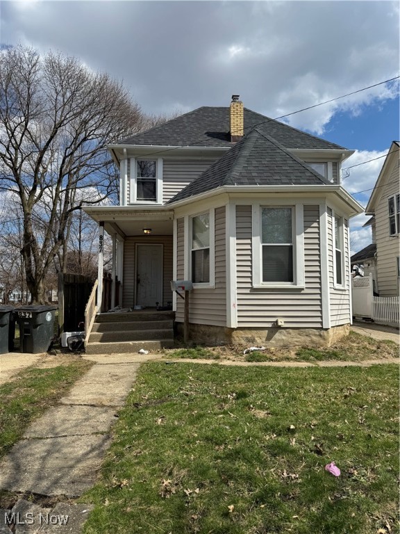 Welcome to this charming 3-bedroom, 1-bath home nestled in a quiet, well-established neighborhood. Conveniently located just minutes from the freeway and local shops, this property offers both comfort and accessibility. Whether you’re looking to add to your investment portfolio or purchase your first rental, this home presents a great opportunity for steady cash flow. With its desirable location and solid layout, it’s a smart investment with strong rental potential. Don’t miss out on this excellent income-generating property!