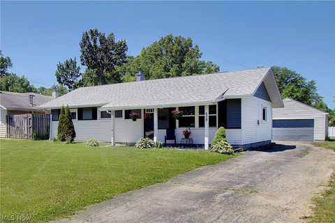 Homes For Sale - 410 Southward Drive<br/> Youngstown, OH 44515