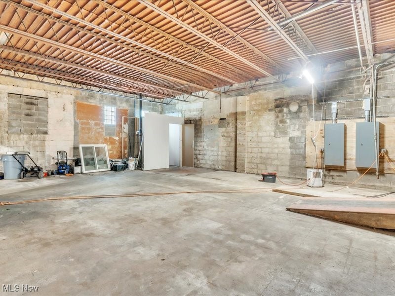 Springfield 04 - Commercial Sale