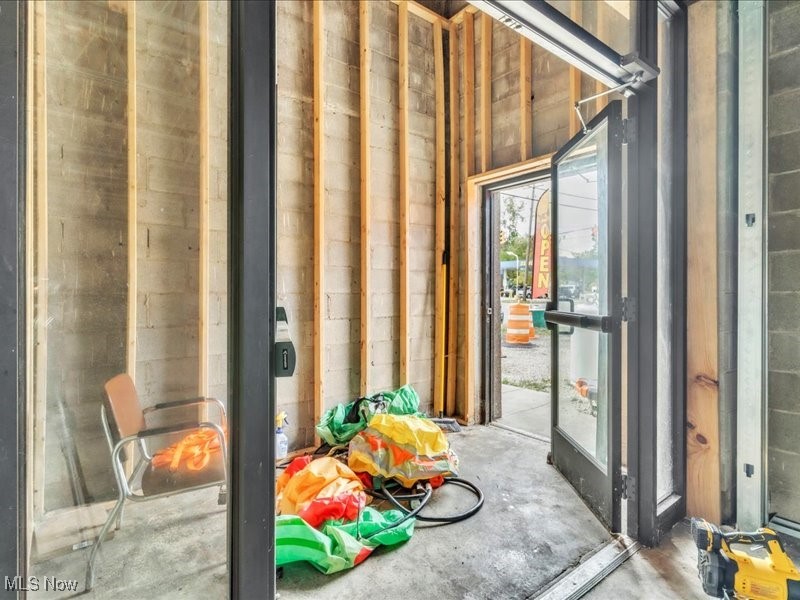 Springfield 04 - Commercial Sale