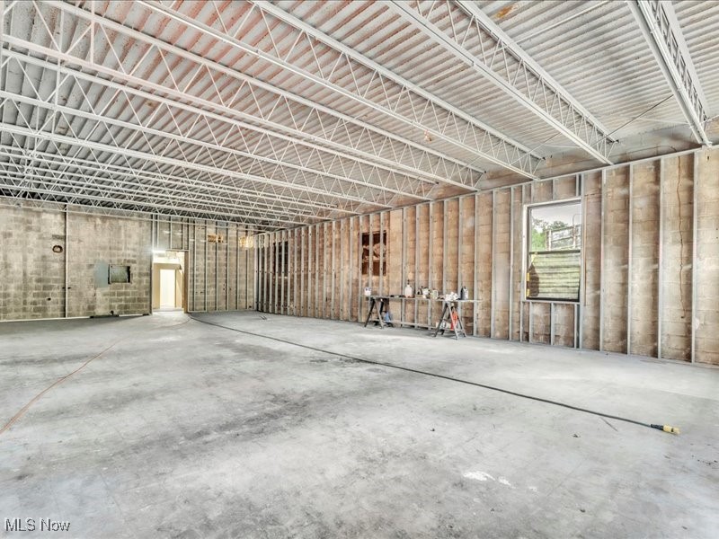 Springfield 04 - Commercial Sale