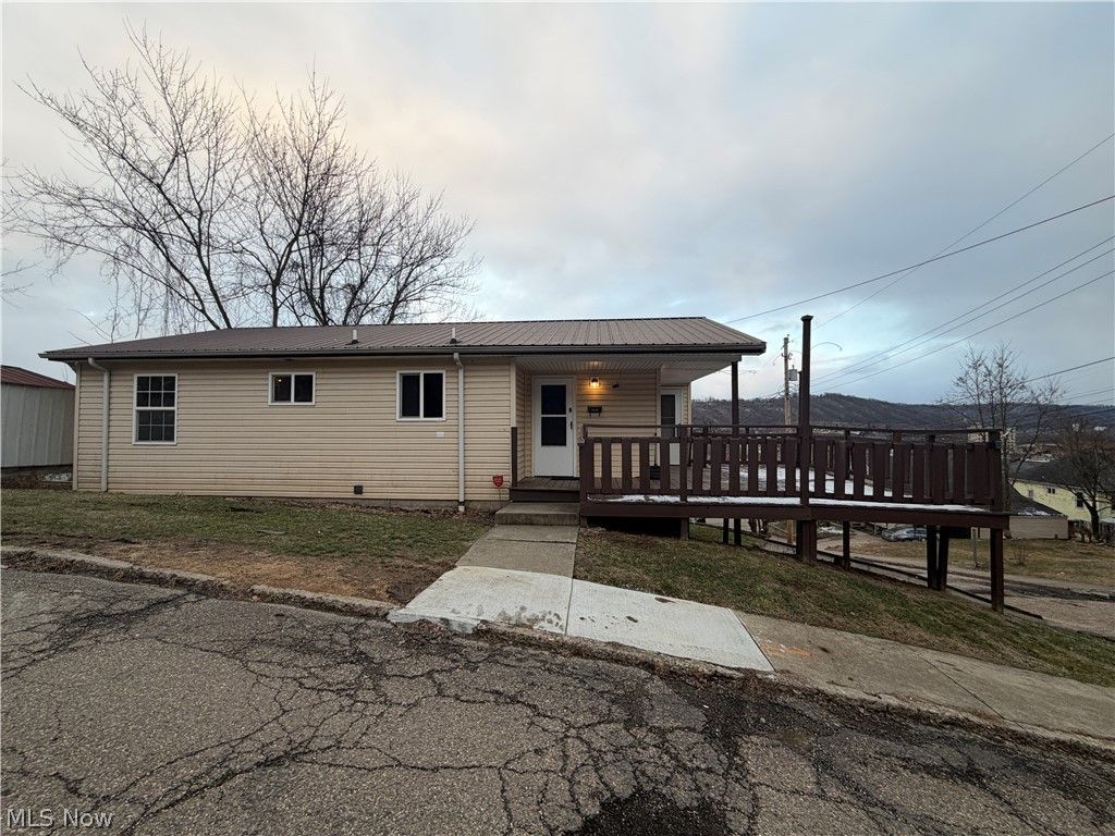 Photo of 3510 Trumbull Street, Bellaire, OH 43906 (MLS # 5188695)