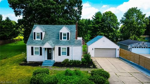 Homes For Sale - 102 W Howe Road<br/> Tallmadge, OH 44278