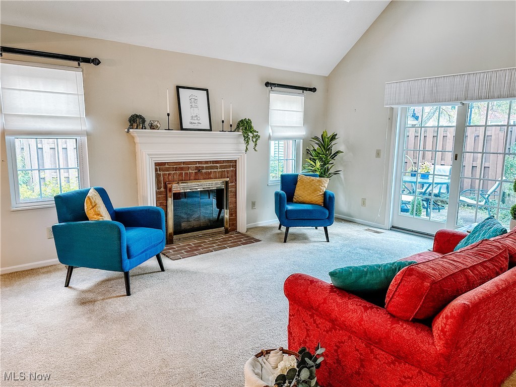 27 Hudson Common Drive
