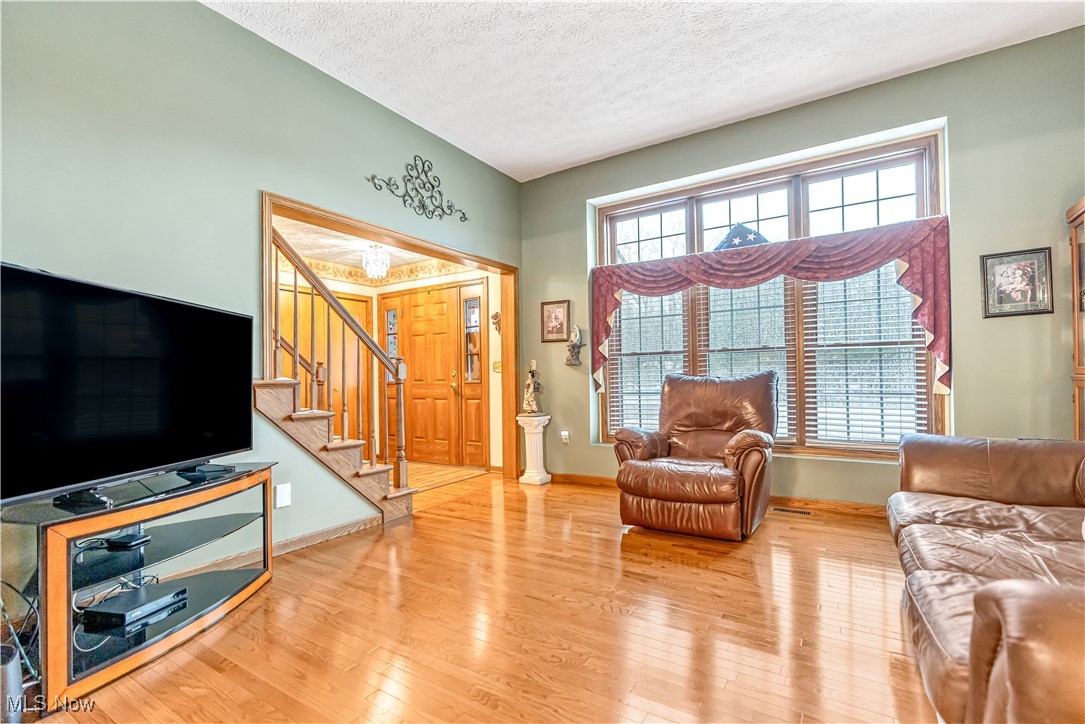 Deb San Nic Acres - Residential