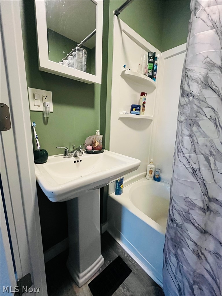 City/Geneva - Residential Income