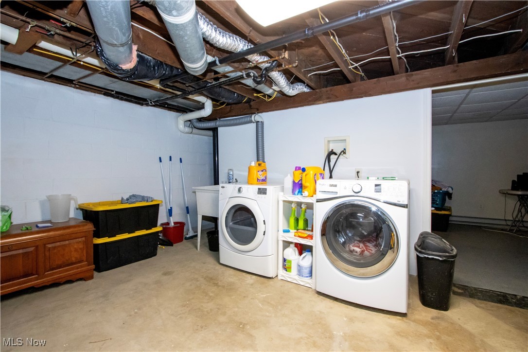 Wooster, Ohio 44691, United States, 3 Bedrooms Bedrooms, ,2 BathroomsBathrooms,Residential,Pending,203344