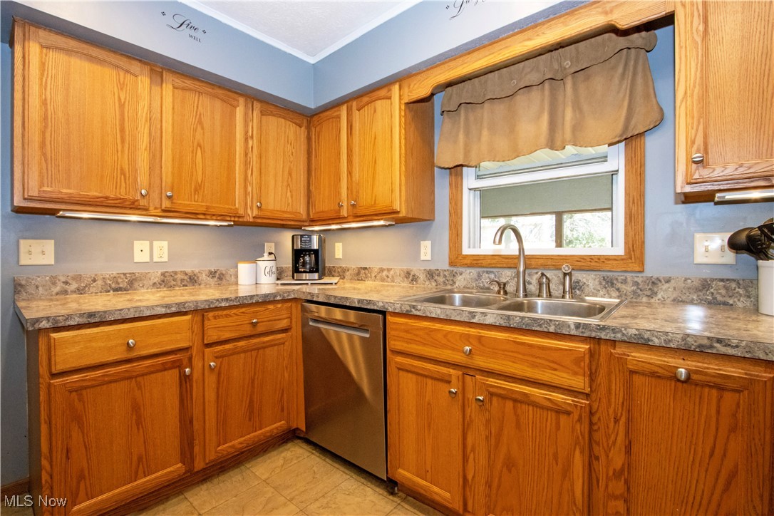 Wooster, Ohio 44691, United States, 3 Bedrooms Bedrooms, ,2 BathroomsBathrooms,Residential,Pending,203344