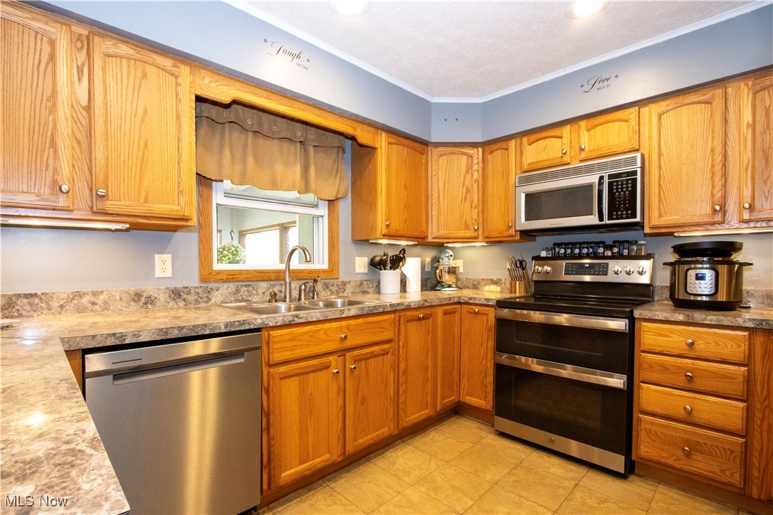 Wooster, Ohio 44691, United States, 3 Bedrooms Bedrooms, ,2 BathroomsBathrooms,Residential,Pending,203344