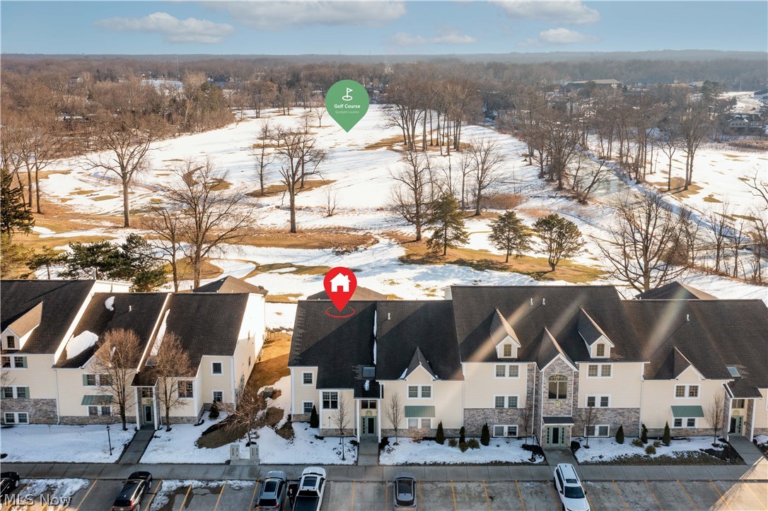 RESIDENCE ON THE GREEN - Residential