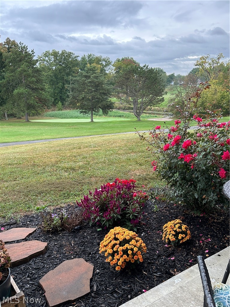RESIDENCE ON THE GREEN - Residential