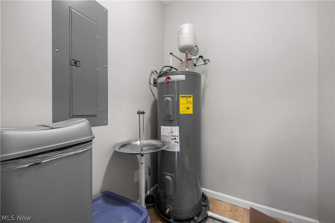 RESIDENCE ON THE GREEN - Residential