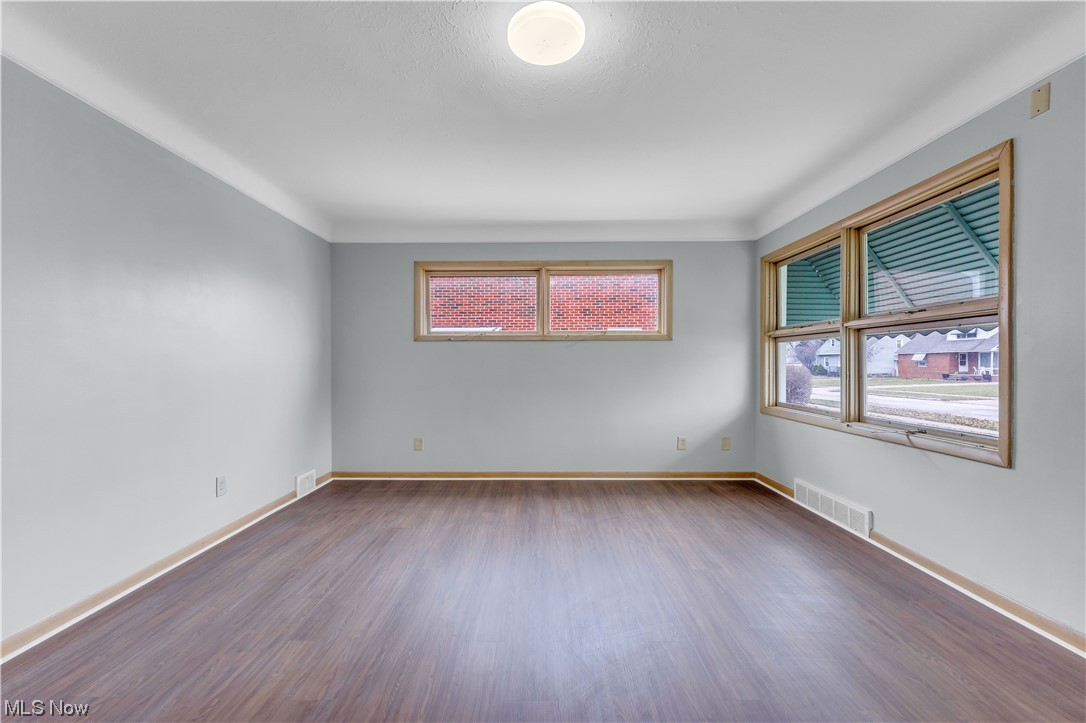 Idlewild-Beach-Pk 02 - Residential Lease