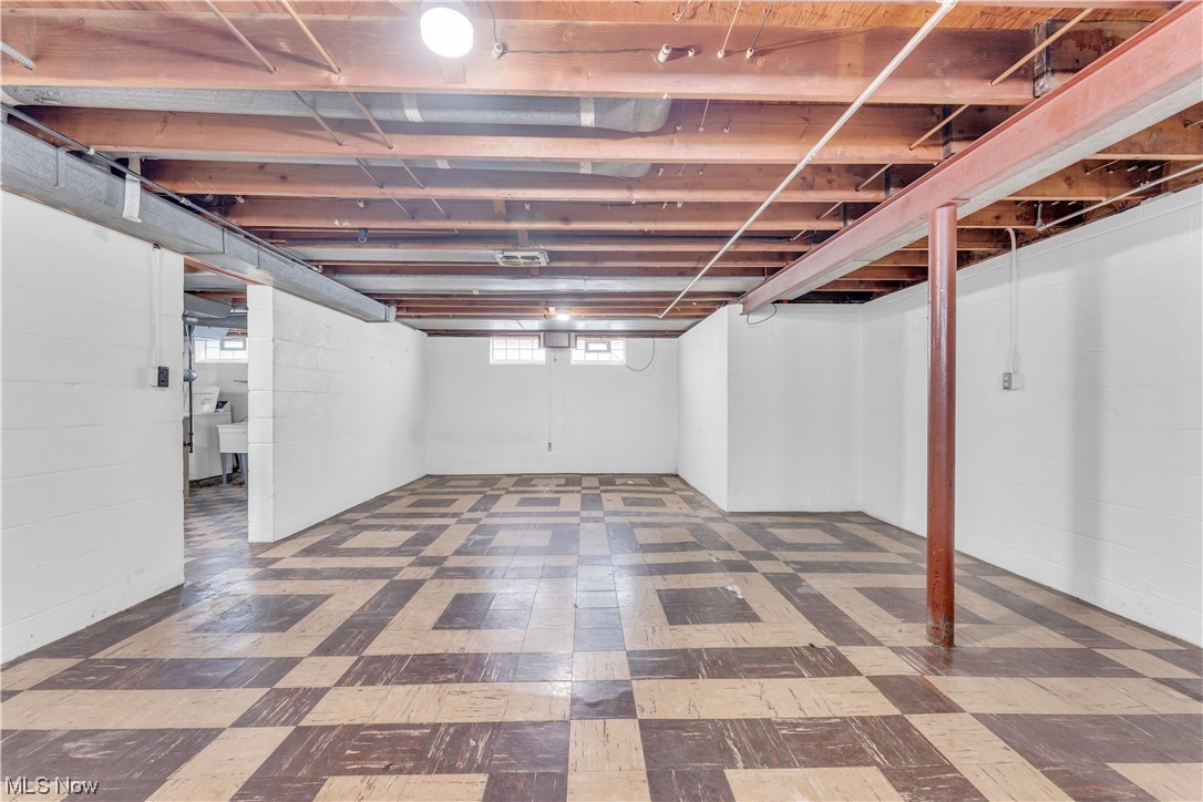 Idlewild-Beach-Pk 02 - Residential Lease