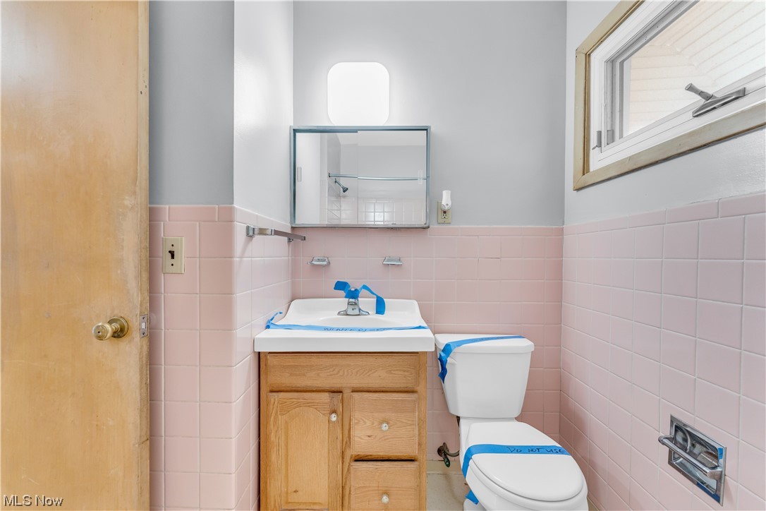 Idlewild-Beach-Pk 02 - Residential Lease