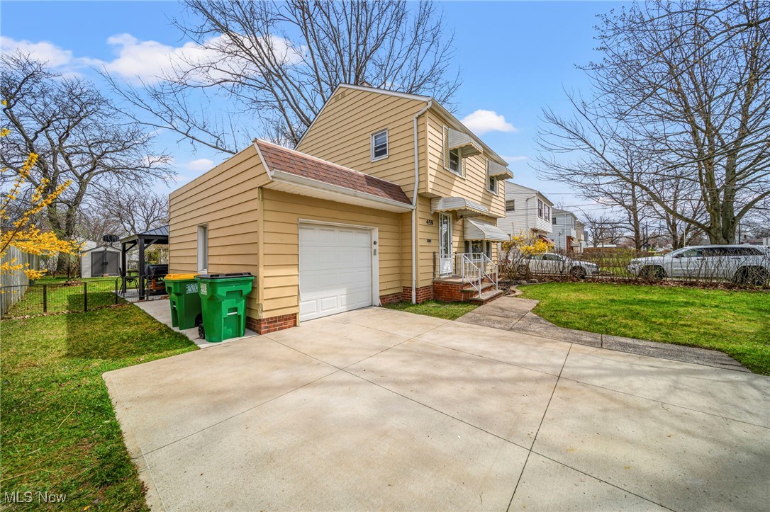 459 E 305th Street, Willowick, Ohio image 29