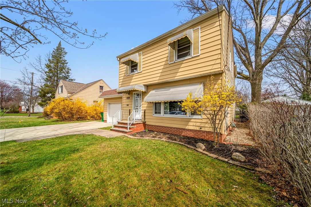 459 E 305th Street, Willowick, Ohio image 2
