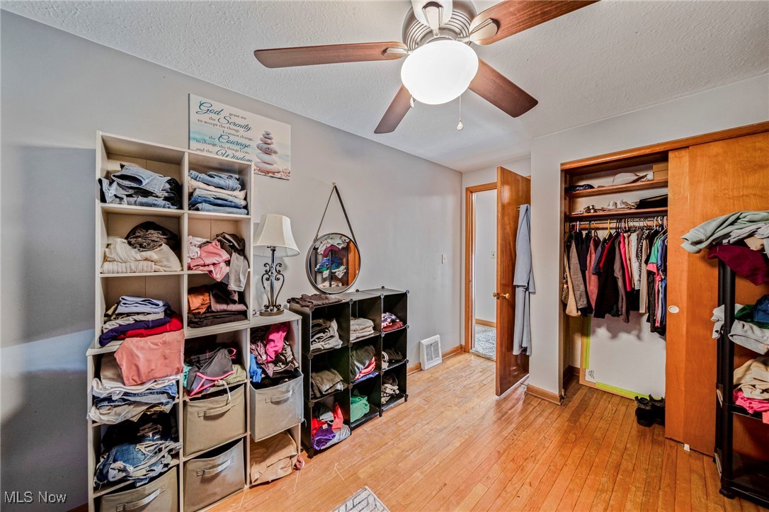 459 E 305th Street, Willowick, Ohio image 19