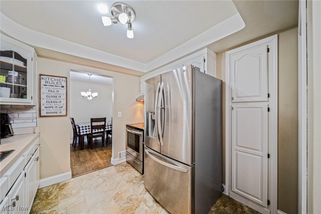 459 E 305th Street, Willowick, Ohio image 12