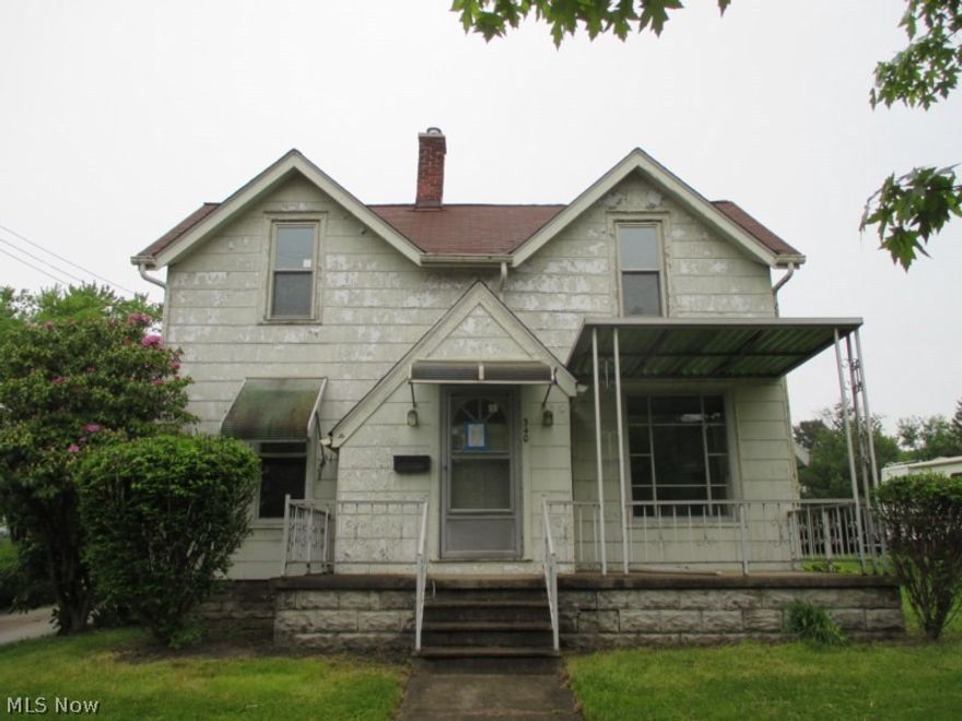 3 bedroom, 1 bath home, located close to downtown, features 1st floor bedroom, eat-in kitchen, rear covered patio and extra deep lot...