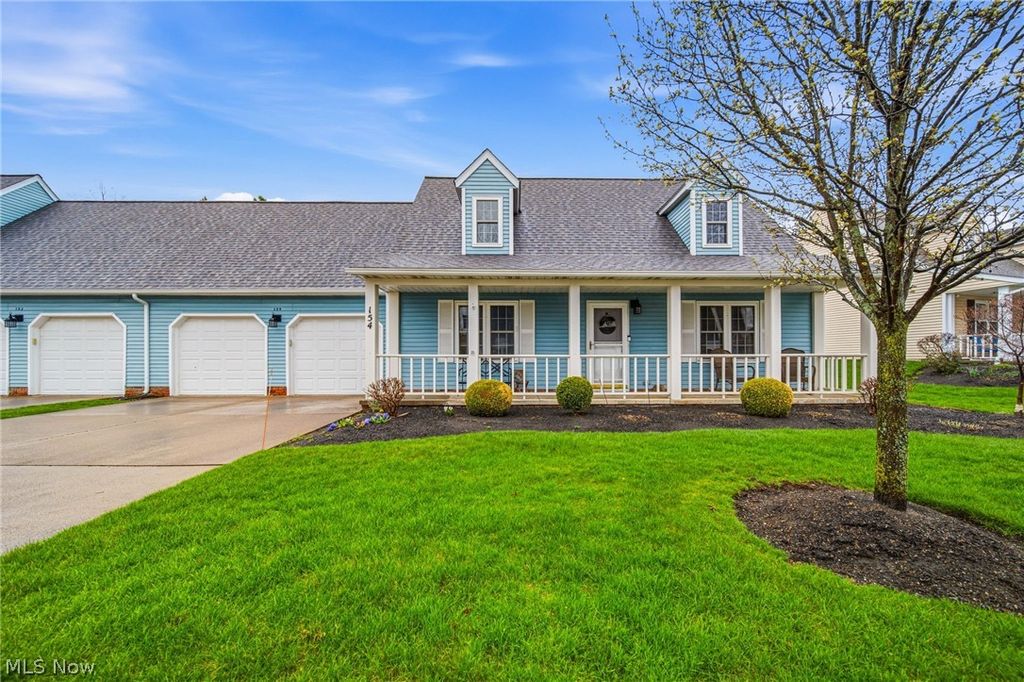 Photo of 154 Nantucket Circle, Painesville Township, OH 44077 (MLS # 5197415)