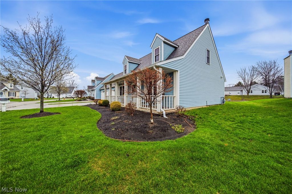 Photo of 154 Nantucket Circle, Painesville Township, OH 44077 (MLS # 5197415)