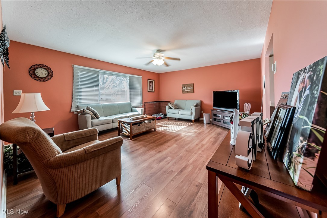 7029 Oakwood Road, Parma, Ohio image 6