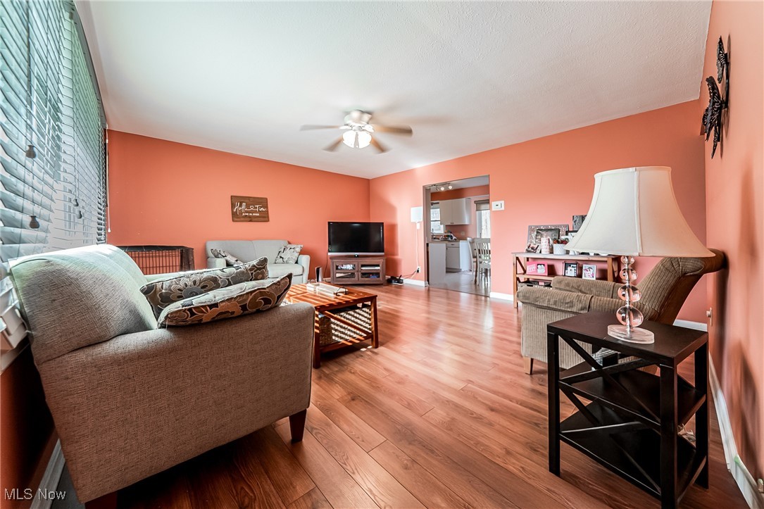 7029 Oakwood Road, Parma, Ohio image 7
