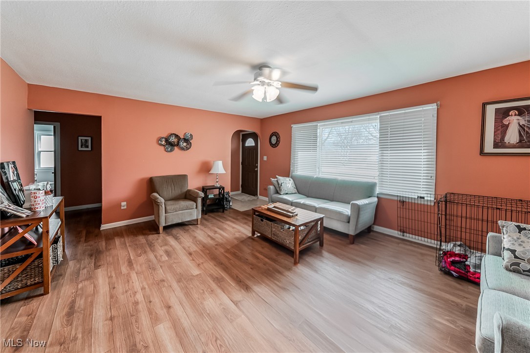 7029 Oakwood Road, Parma, Ohio image 5