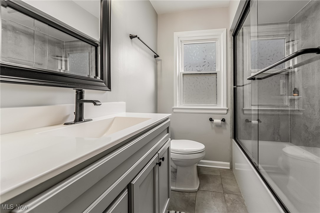 7029 Oakwood Road, Parma, Ohio image 17