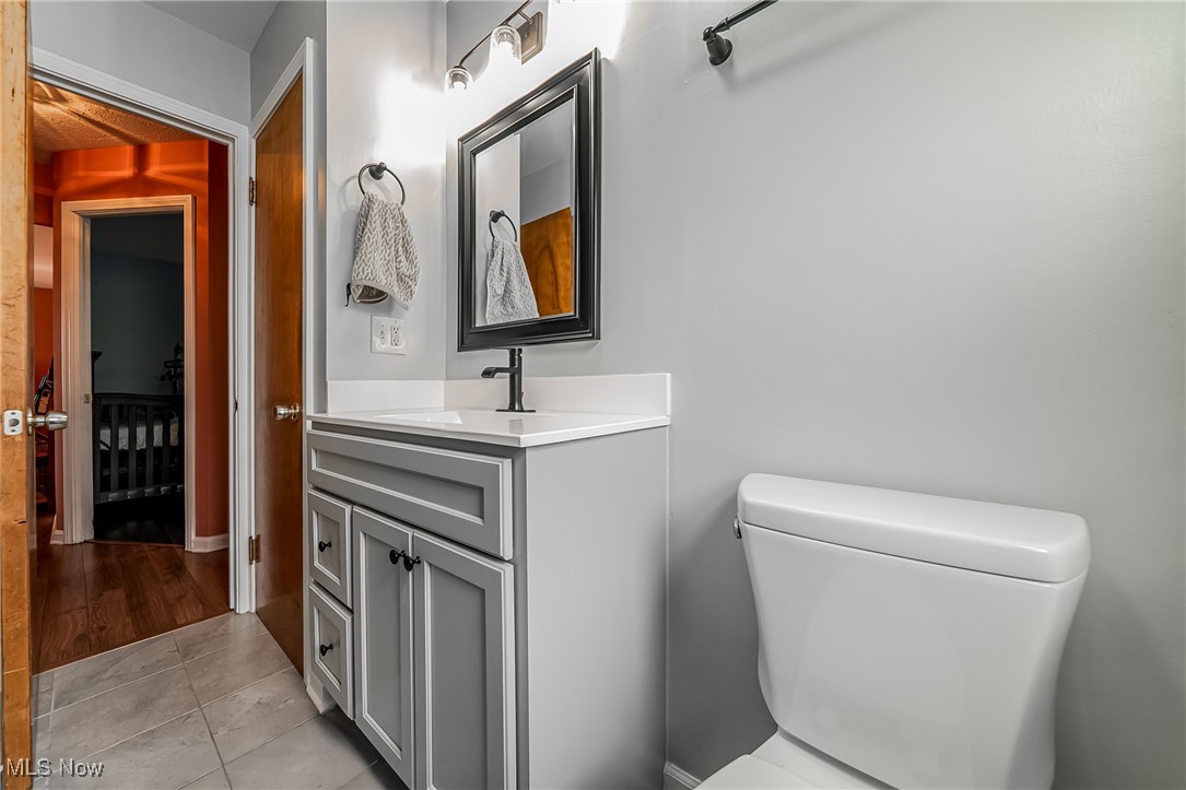 7029 Oakwood Road, Parma, Ohio image 16