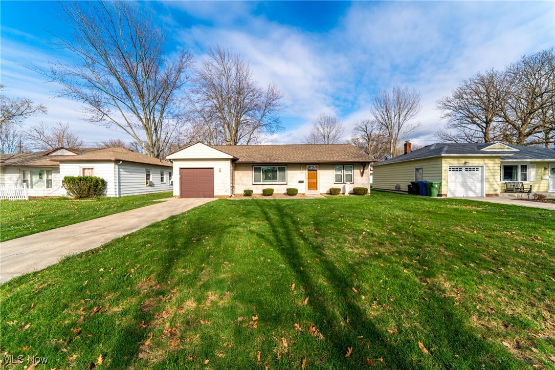 7029 Oakwood Road, Parma, Ohio image 2