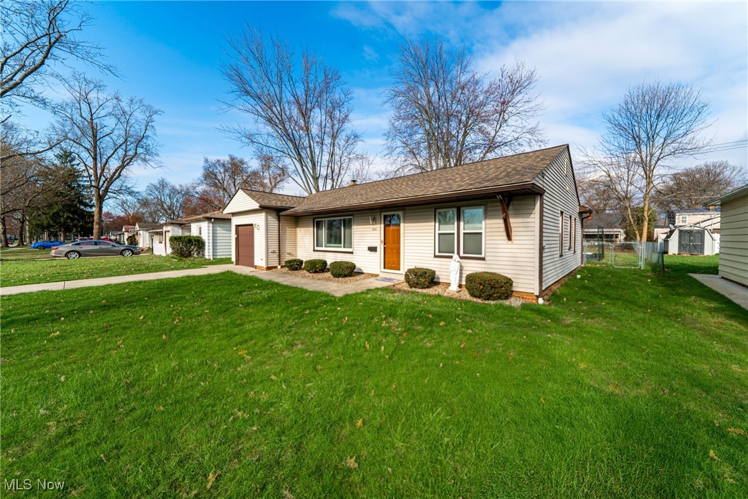 7029 Oakwood Road, Parma, Ohio image 3