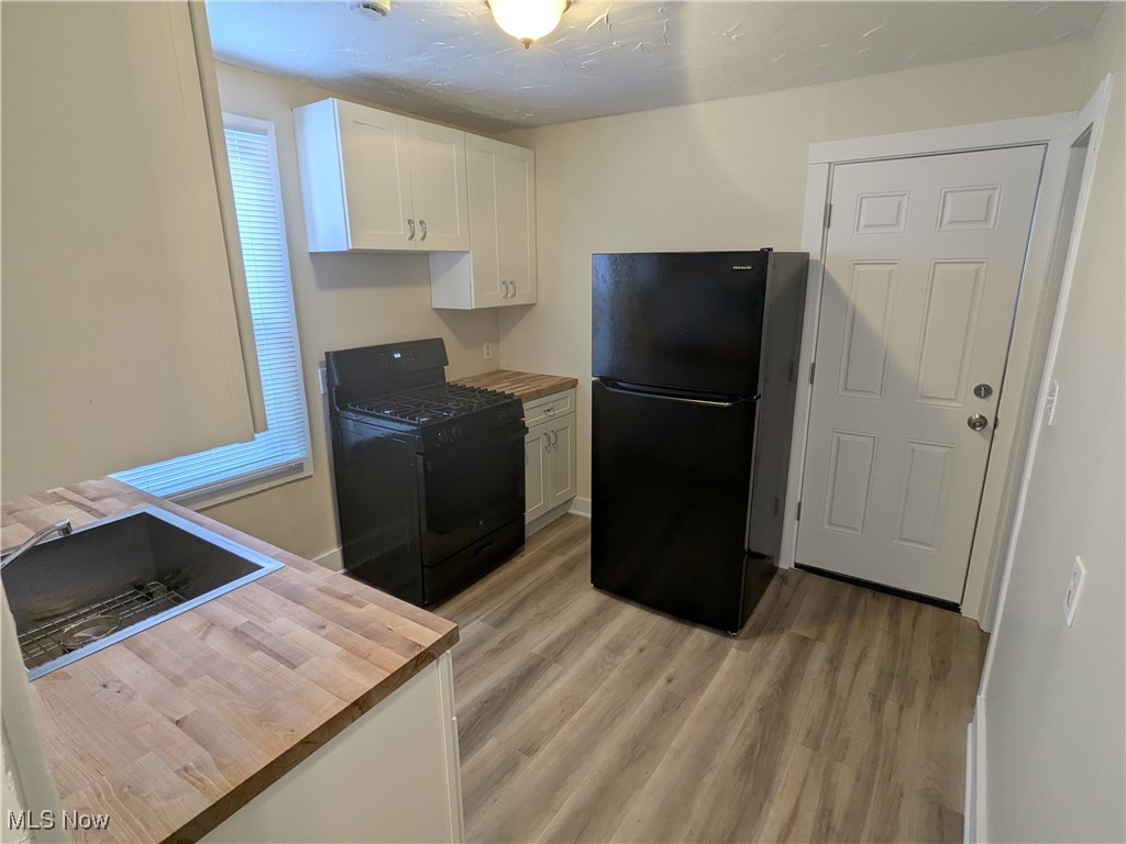 Cleveland, Ohio 44102, United States, 2 Bedrooms Bedrooms, ,1 BathroomBathrooms,Residential,Active,13159