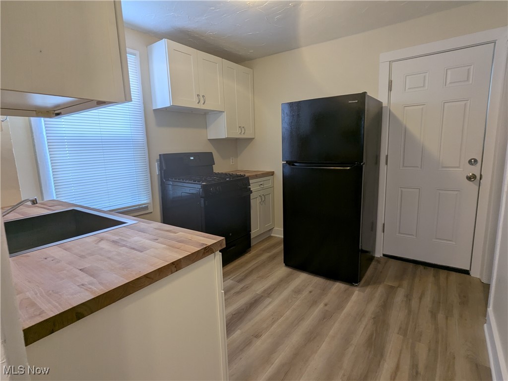 Cleveland, Ohio 44102, United States, 2 Bedrooms Bedrooms, ,1 BathroomBathrooms,Residential,Active,13159