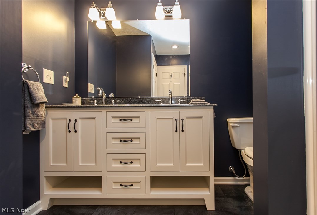 Lake Side Village Condo - Residential