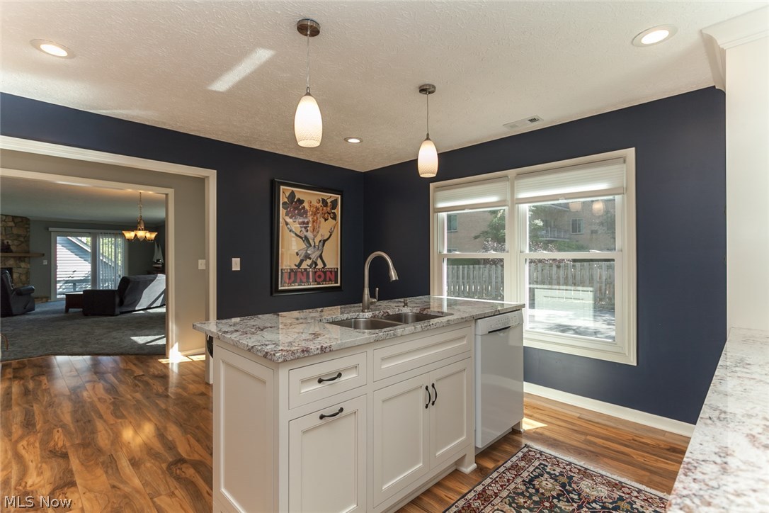 Lake Side Village Condo - Residential