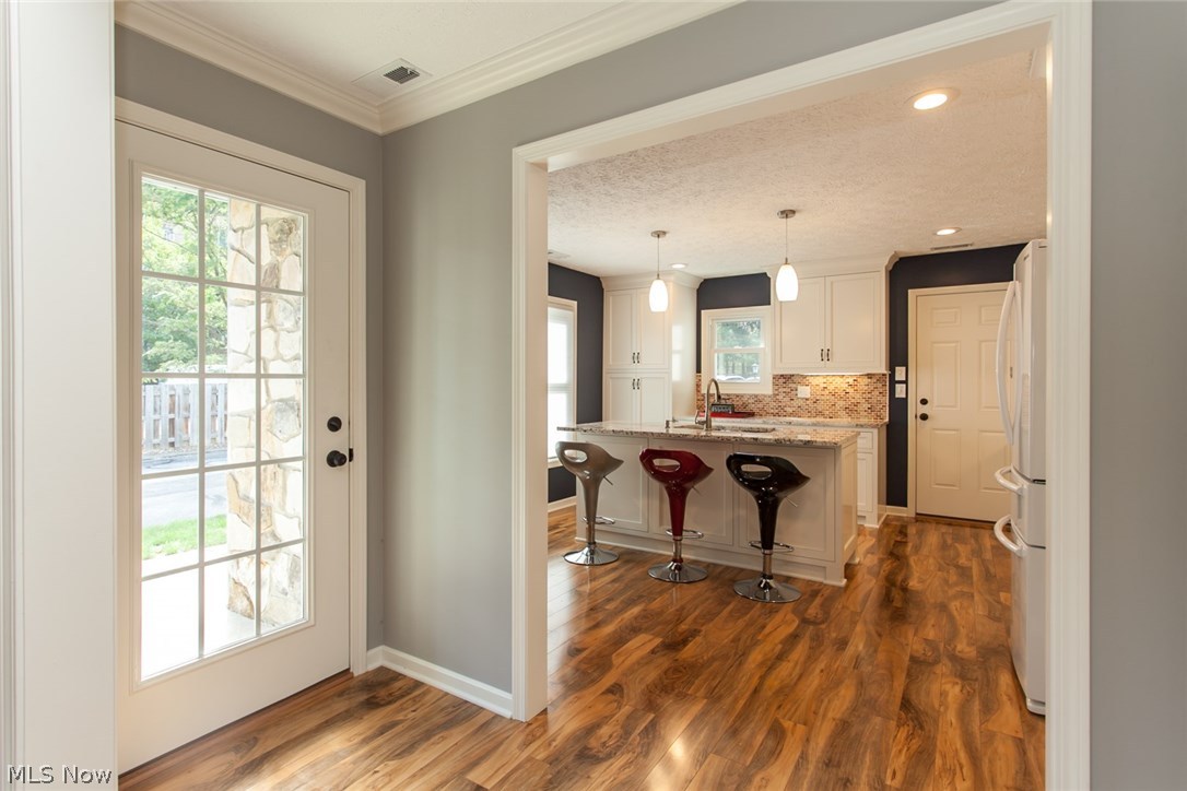 Lake Side Village Condo - Residential