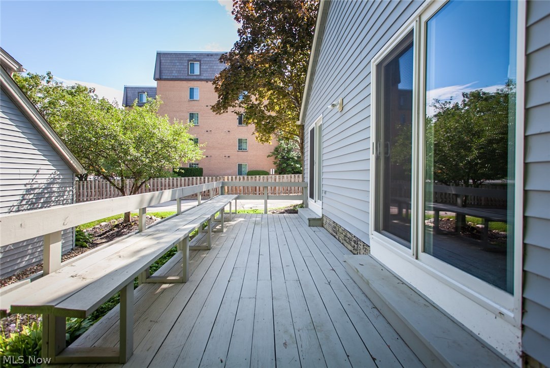 Lake Side Village Condo - Residential